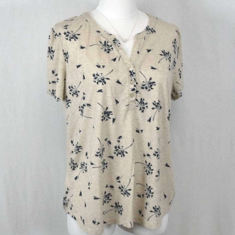Liz Claiborne Beige Short Sleeve Floral Henley Top with Navy Print